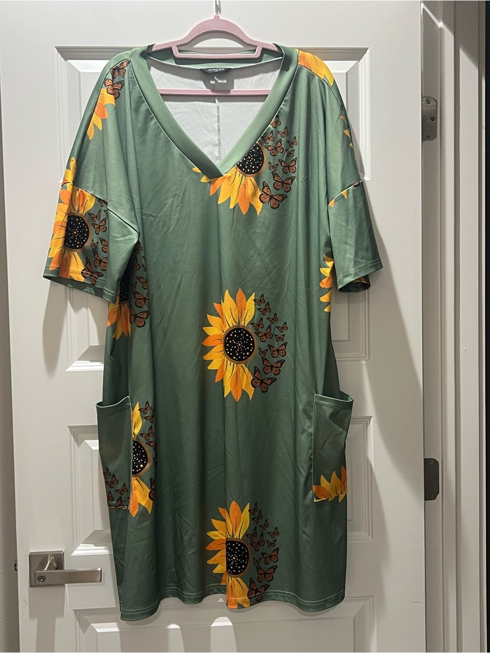 chic Green and White CHICME Top